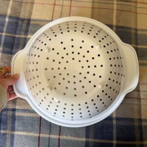 Plastic strainer